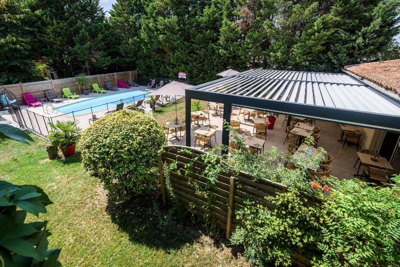 Logis Restaurant Le Clos Fleuri Hotel 3*